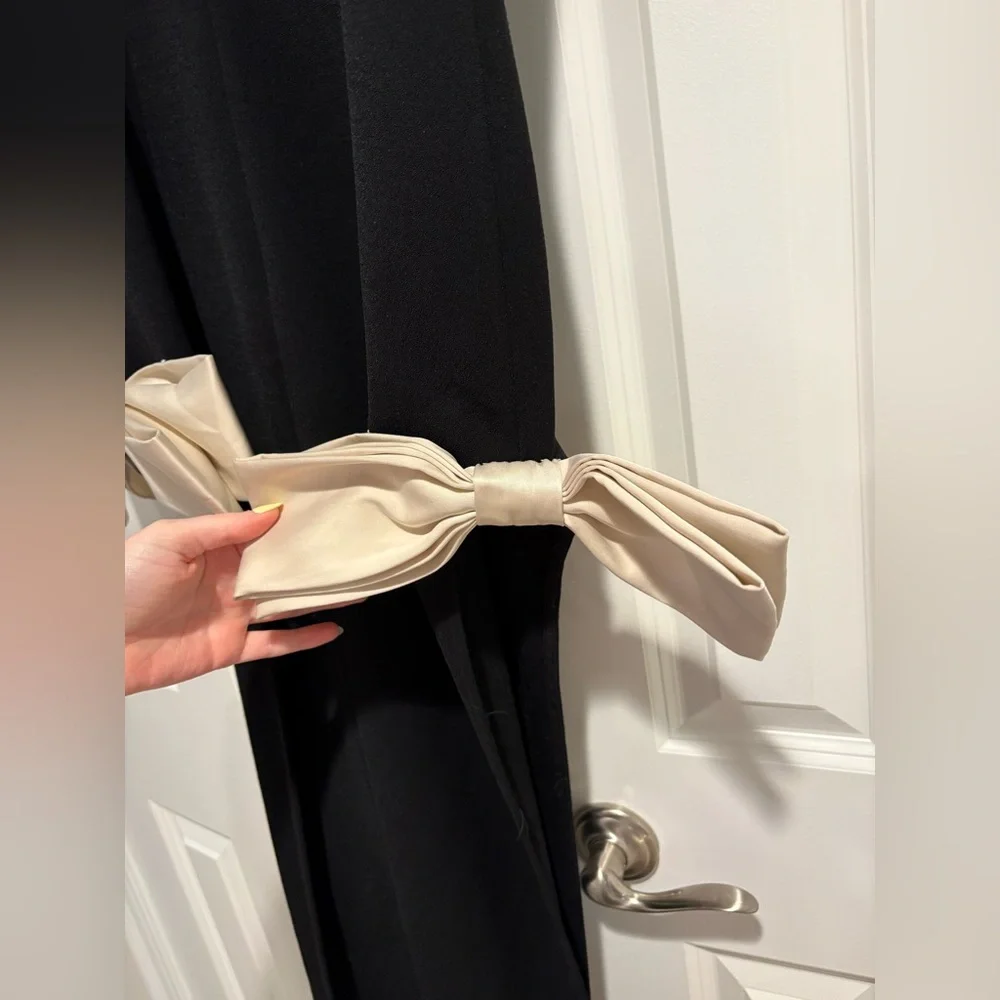 Atoir Reformation Jana Bow Dress Size 6 Slit Black and Cream Black Tie Formal - Picture 9 of 14